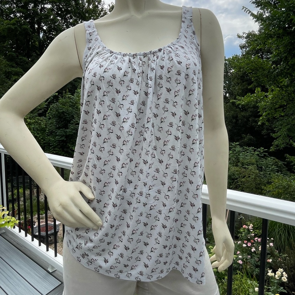 BNWT loft tank size medium